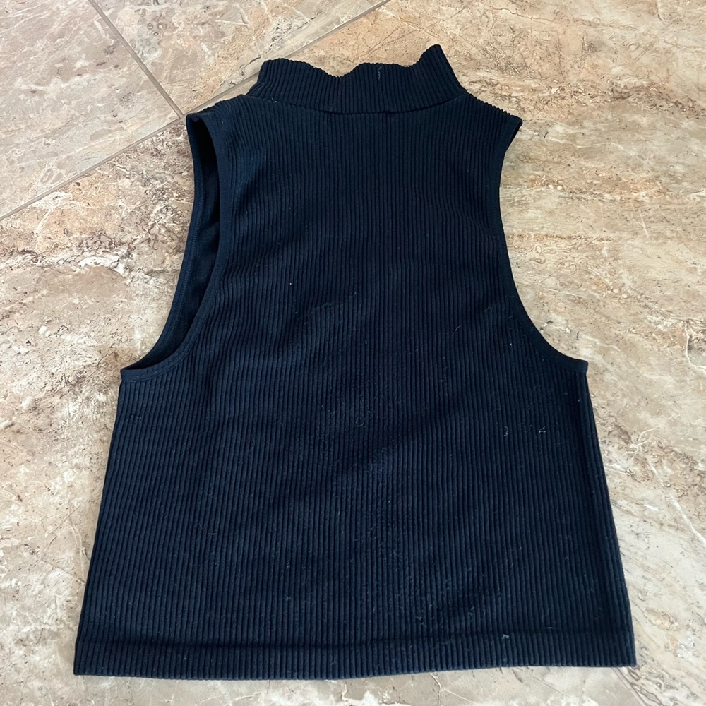 Zara Ribbed Halter Top - Picture 2 of 2